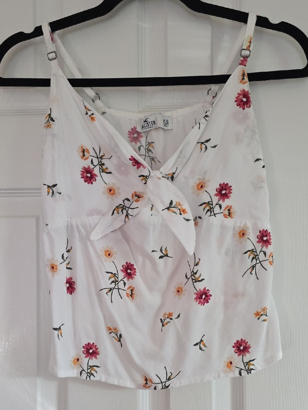 Hollister White Floral Tie-Front Cami with Pink and Yellow Flowers, Size XS